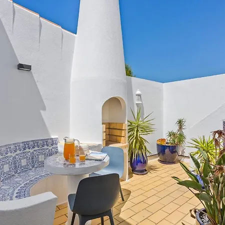Farol By